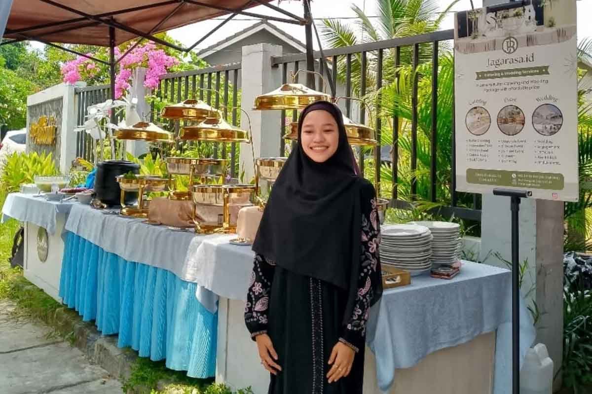 Tim Jagarasa saat setup buffet pernikahan di bekasi